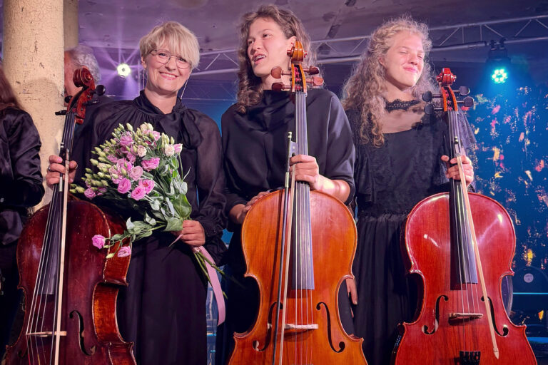 Konserttikuva Narvan oopperapäivien ajalta Kreenholmin tehdasalueen konserttisalista